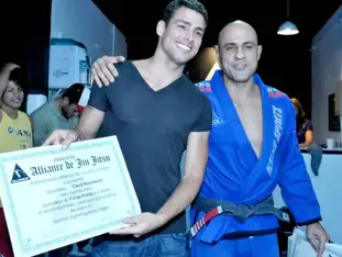 Cauã Reymon foi treinado pelo professor Gigi Paiva na equipe Alliance (Foto: Reprodução)