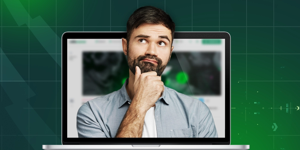 Imagem mostra um homem pensativo e, ao fundo, um notebook aberto no site do Odds Scanner