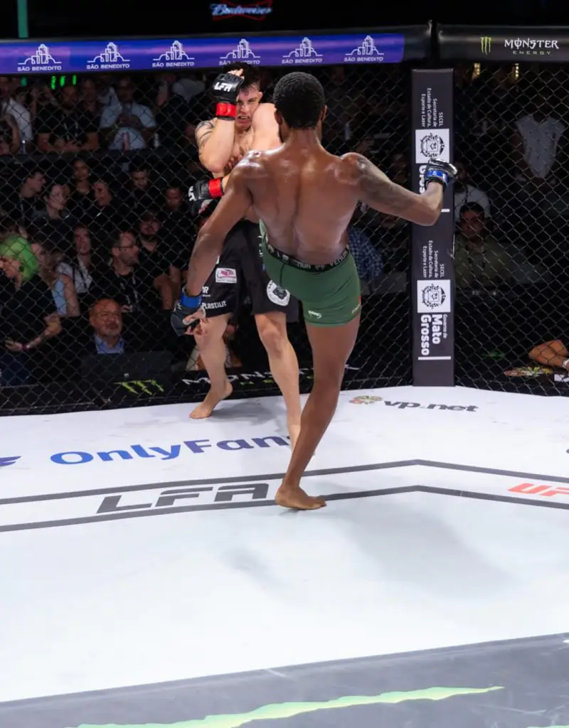 Douglas Robozin teve grande atuação em sua estreia no LFA (Foto: LFA)