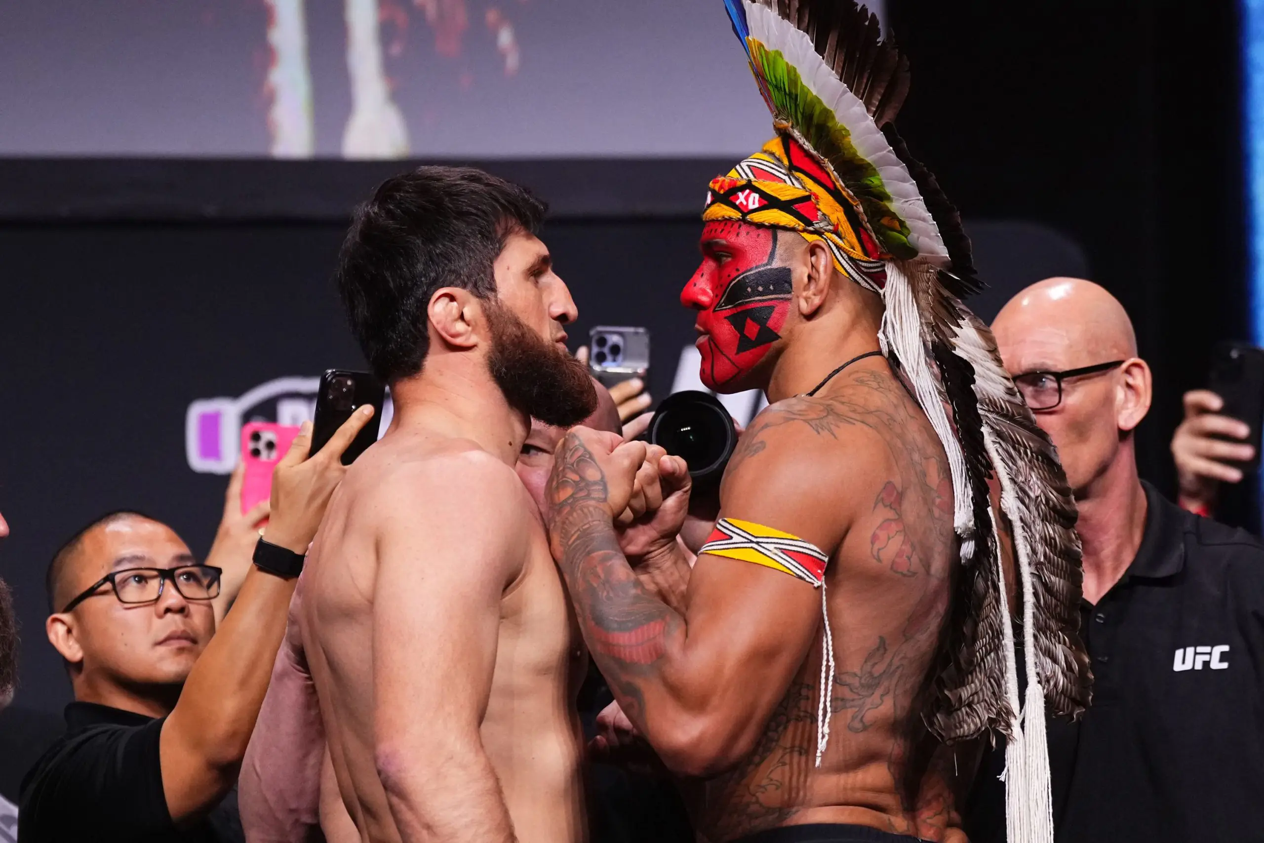 Retrospecto entre Alex Poatan e Magomed Ankalaev no UFC está em uma vitória para cada lado (Foto: Jeff Bottari/Zuffa LLC)