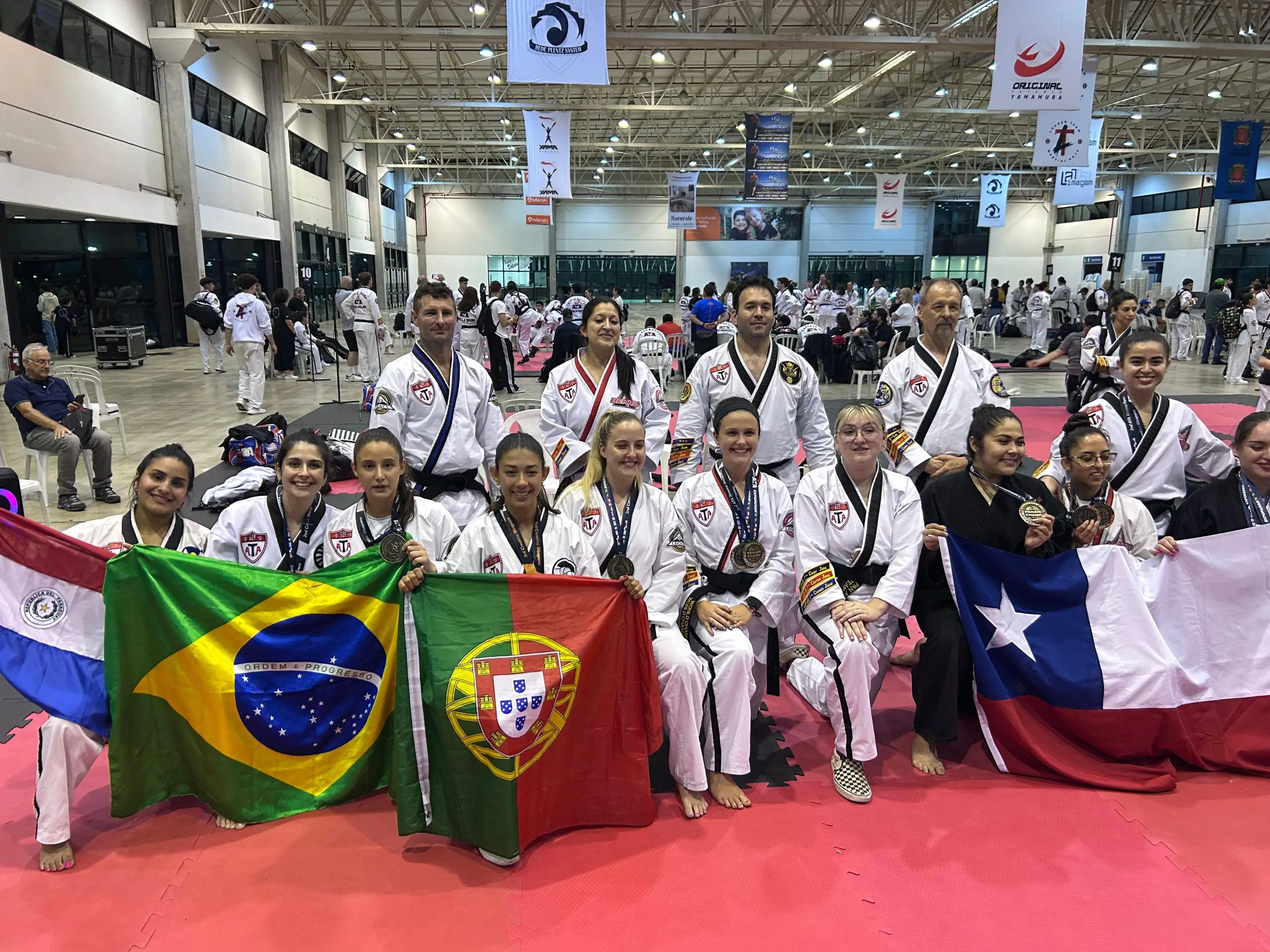 Atletas de diversos países participaram do Pan de Taekwondo em Curitiba (PR) (Foto: Reprodução)