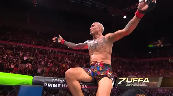 Segundo divulgação do Ultimate, mais de 16 mil torcedores estiveram presentes no UFC Rio, no último sábado (11) (Foto: Reprodução/UFC)
