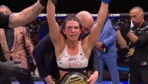 Mackenzie Dern conquistou o cinturão vago dos palhas no UFC 321 (Foto: Reprodução)