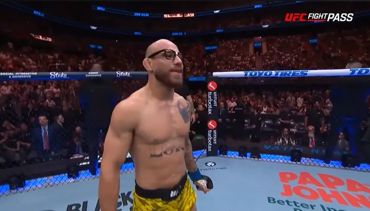 Em grande momento no UFC, Jean Silva vem embalado por cinco vitórias dentro da organização (Foto: Reprodução/YouTube/UFC)