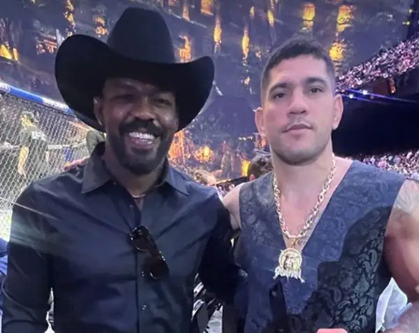 Poatan e Jon Jones sonham com uma superluta, mas nutrem um sentimento amistoso (Foto: Reprodução)