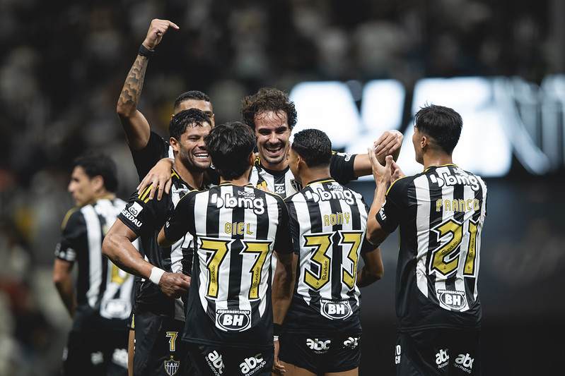 Timo do Atlético-MG comemorando gol
