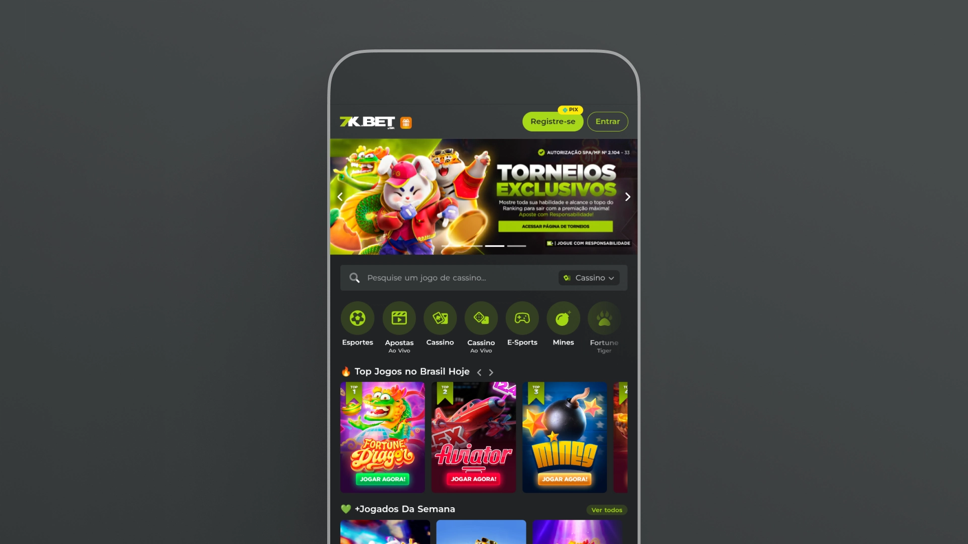 Imagem mostra celular aberto na página de apostas da Bet7K